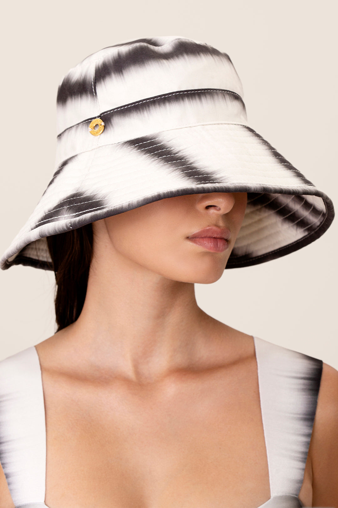 Yin Hat - Onda